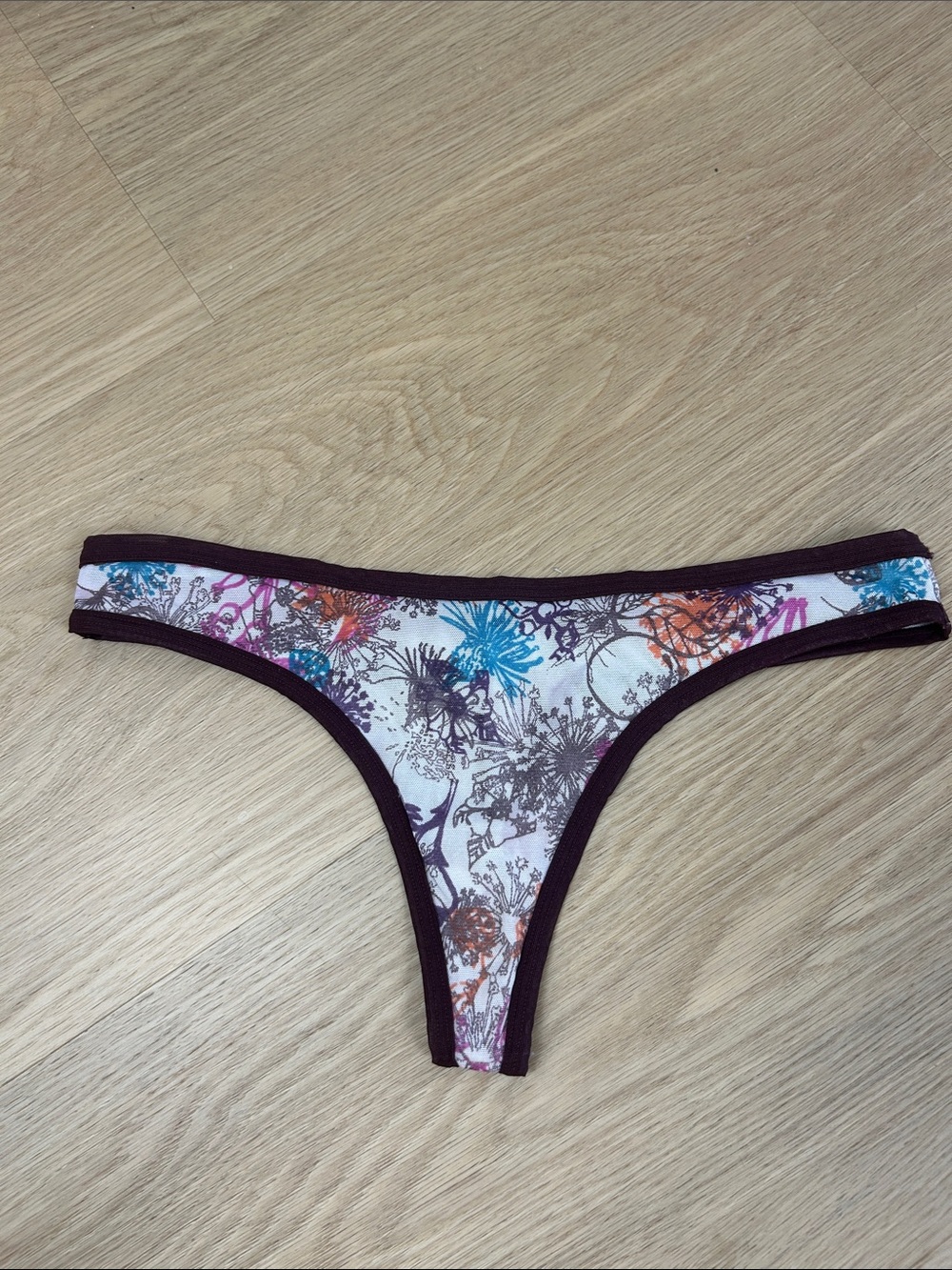 Leonisa Mesh Thong Panty M